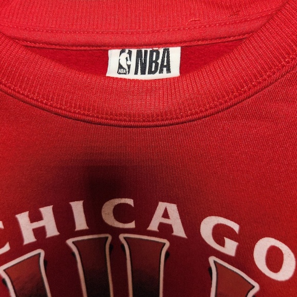 NBA Chicago Bulls Red Hoodie - Picture 5 of 8